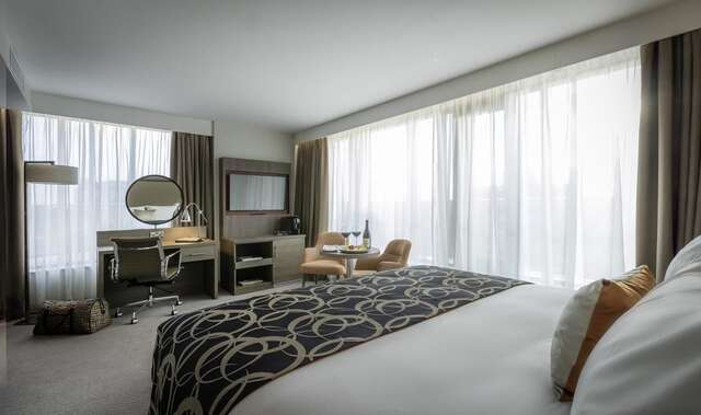 Отель Clayton Hotel Charlemont Дублин-18